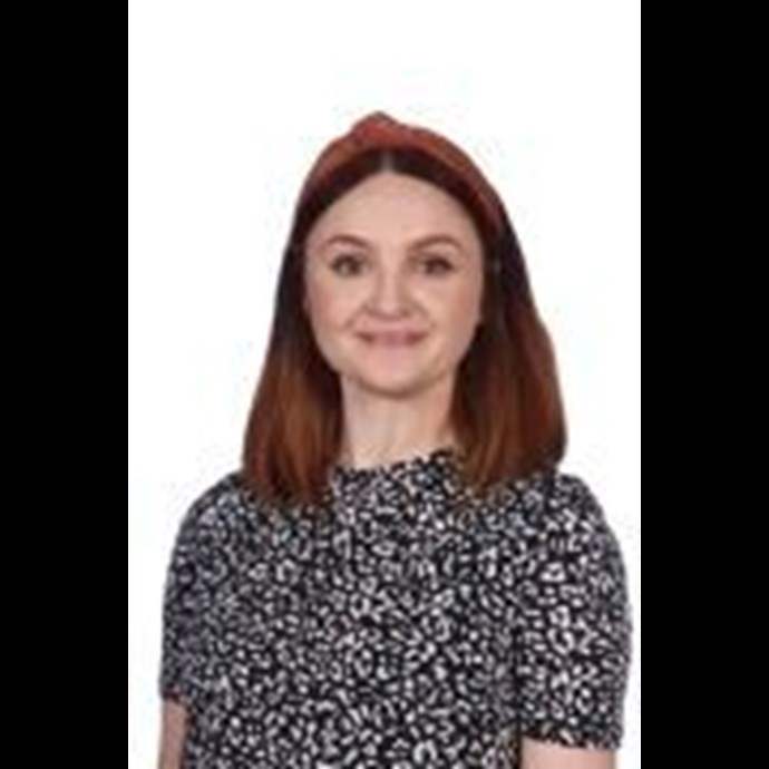 Miss E Pearce Miss E Pearce profile picture